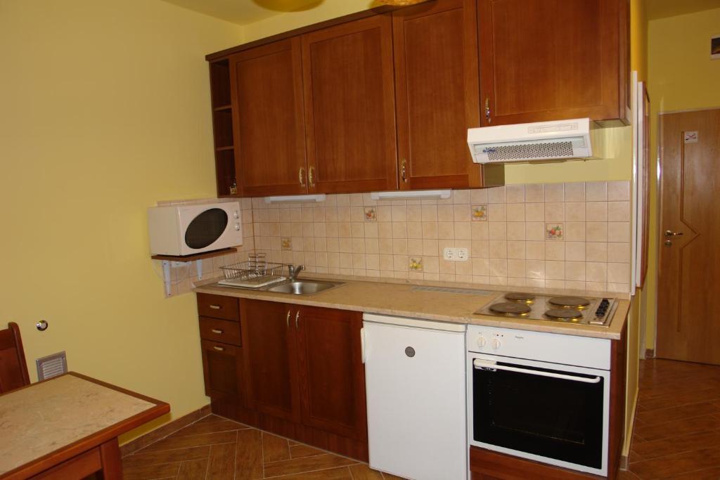 Holdlux Apartmanok Sárvár Zimmer foto